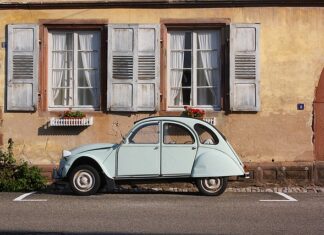 Ile waży Renault Laguna 2?