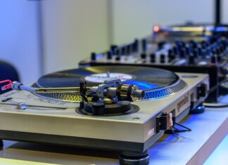 Co oznacza kontrolka samochód w poślizgu?